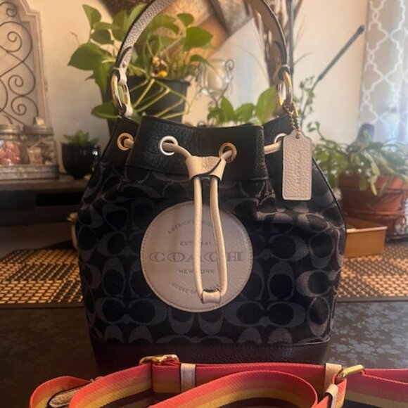 FIRM PRICE/Coach Dempsey Bucket Bag in Signature Denim/FREE SHIP - Picture 4 of 16